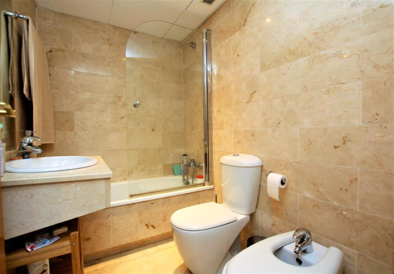 Apartamento Beachfront La Jacaranda มาร์เบยา ภายนอก รูปภาพ