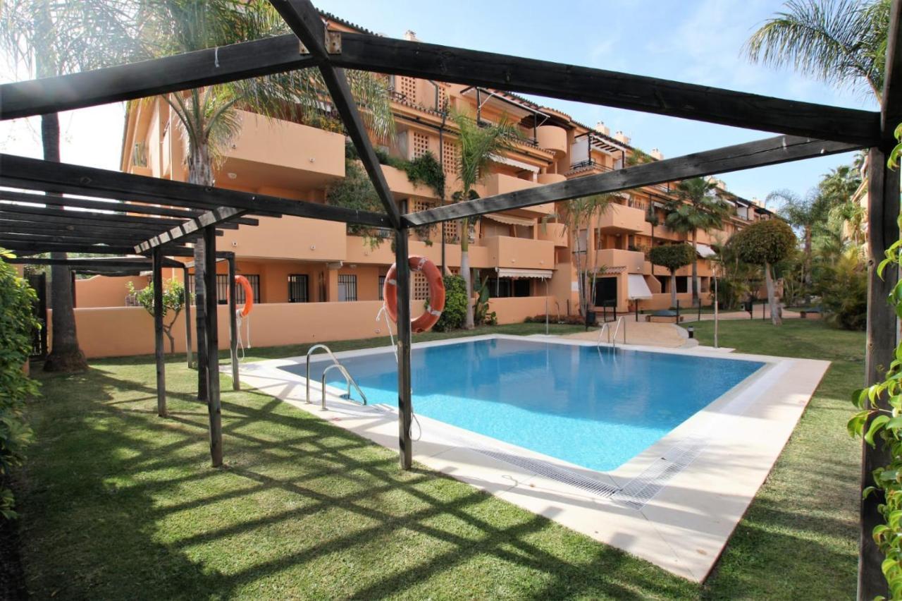Apartamento Beachfront La Jacaranda มาร์เบยา ภายนอก รูปภาพ